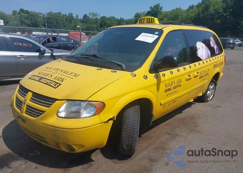 2007 Dodge Grand Caravan Sxt z USA, uszkodzony, nr VIN 2D8GP44L77R322187